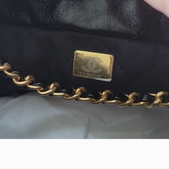 Chanel mini 22 bag with pearls. - Picture 3 of 10